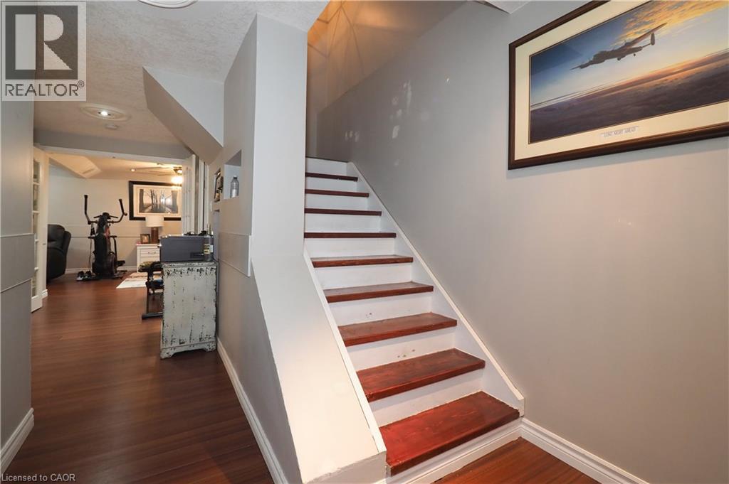 15 DALES Drive - 31