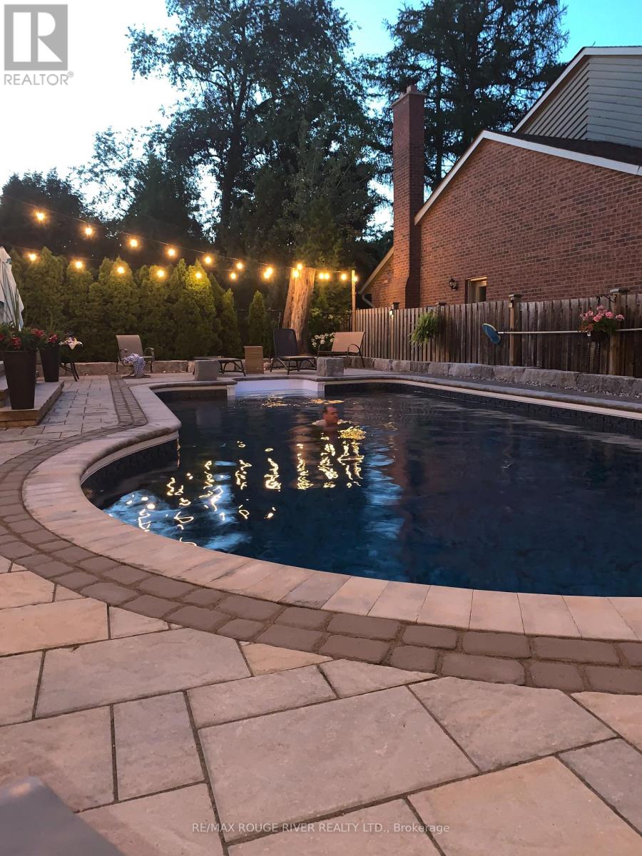 21 RAMBLEWOOD DRIVE - 22