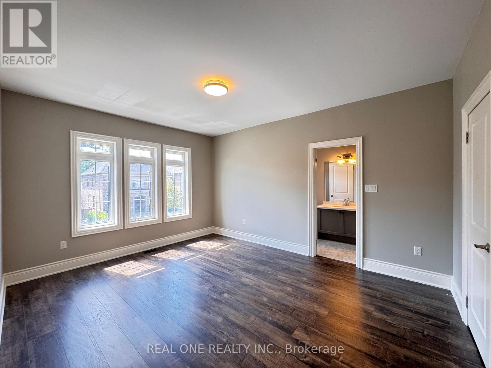 111 HEADWIND BOULEVARD - 33