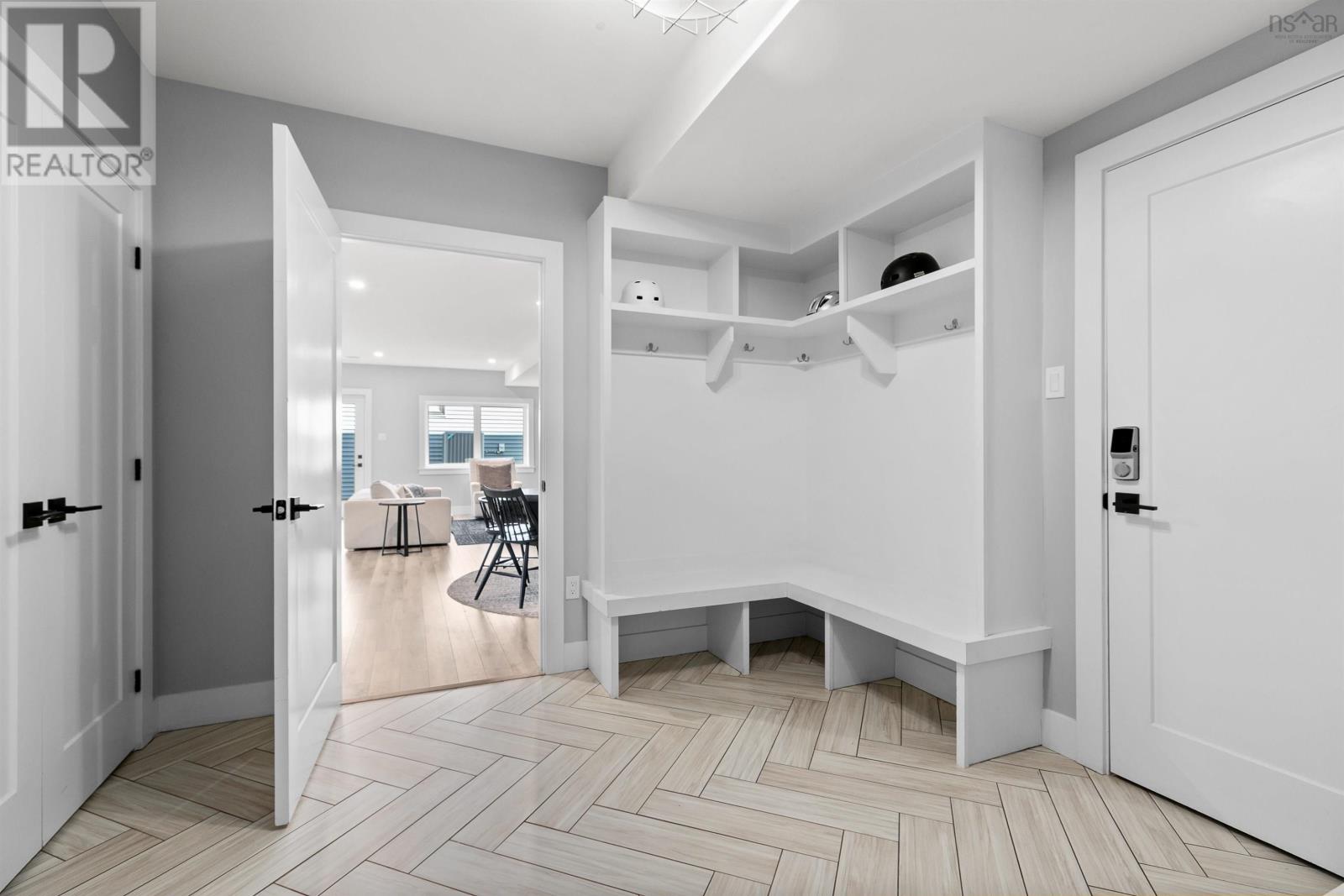 27 Weybridge Lane - 43
