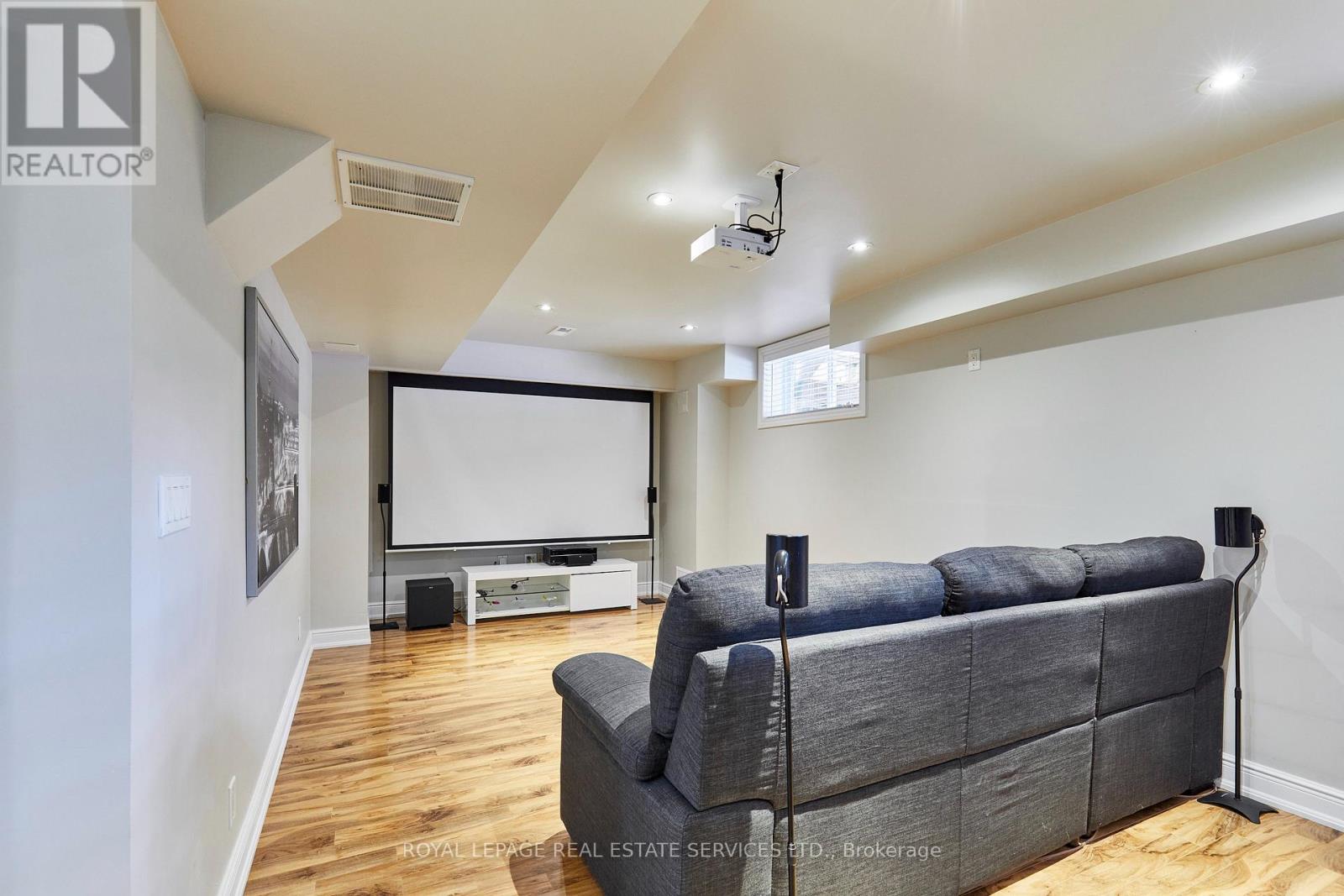 100 WALKER ROAD W - 34