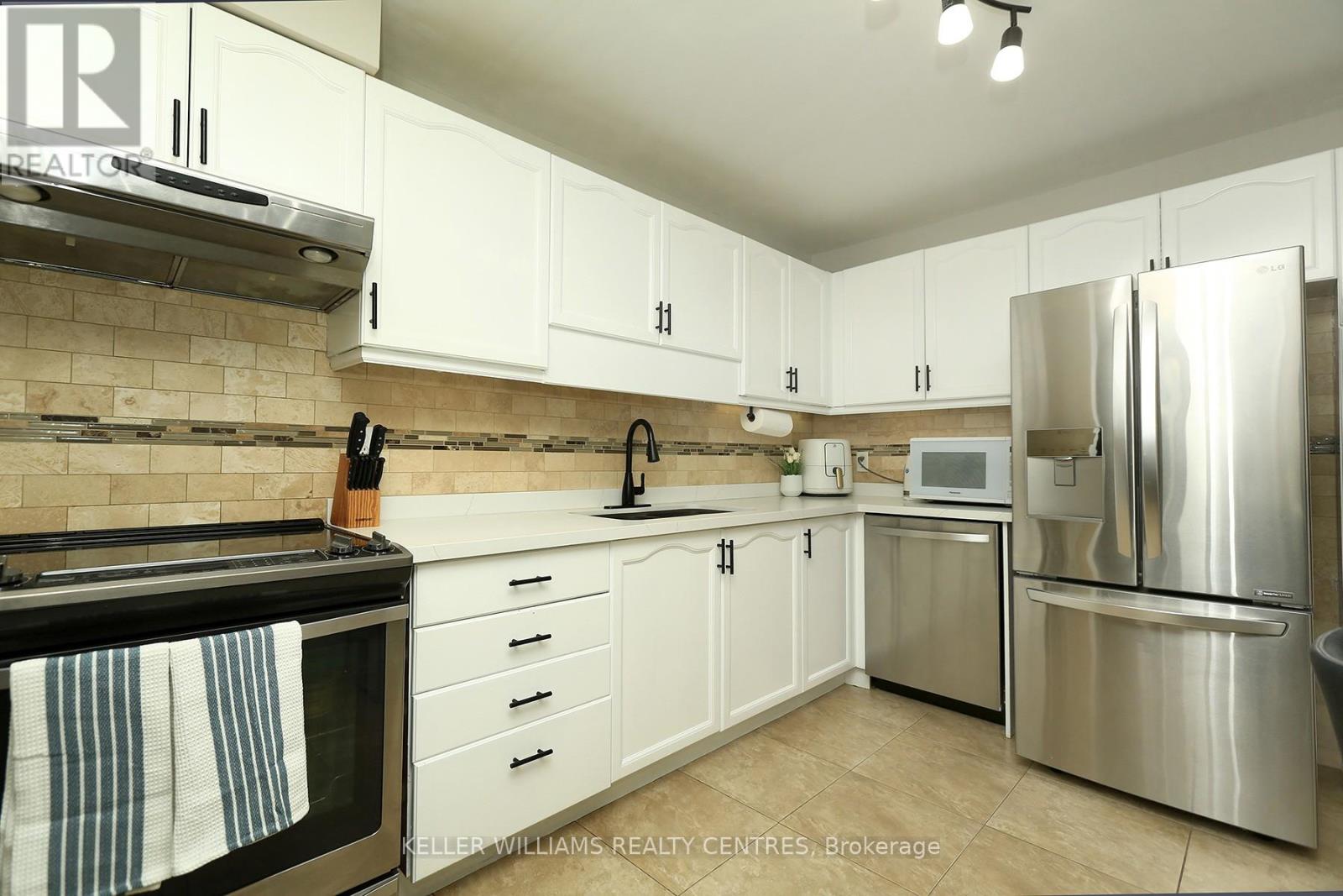 #19 100 VINEBERG DRIVE N - 12