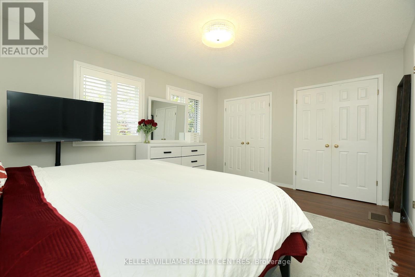 #19 100 VINEBERG DRIVE N - 25