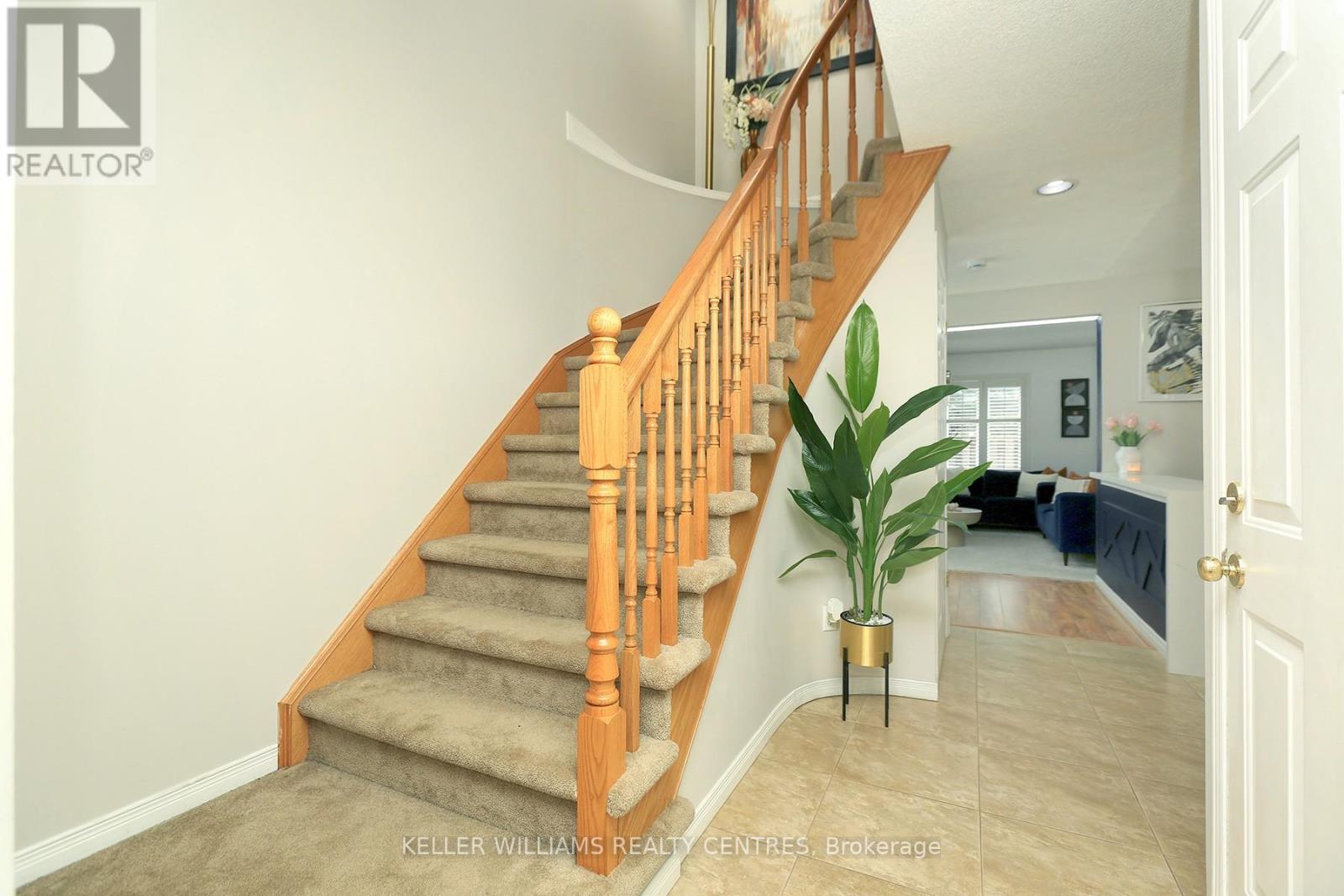 #19 100 VINEBERG DRIVE N - 8