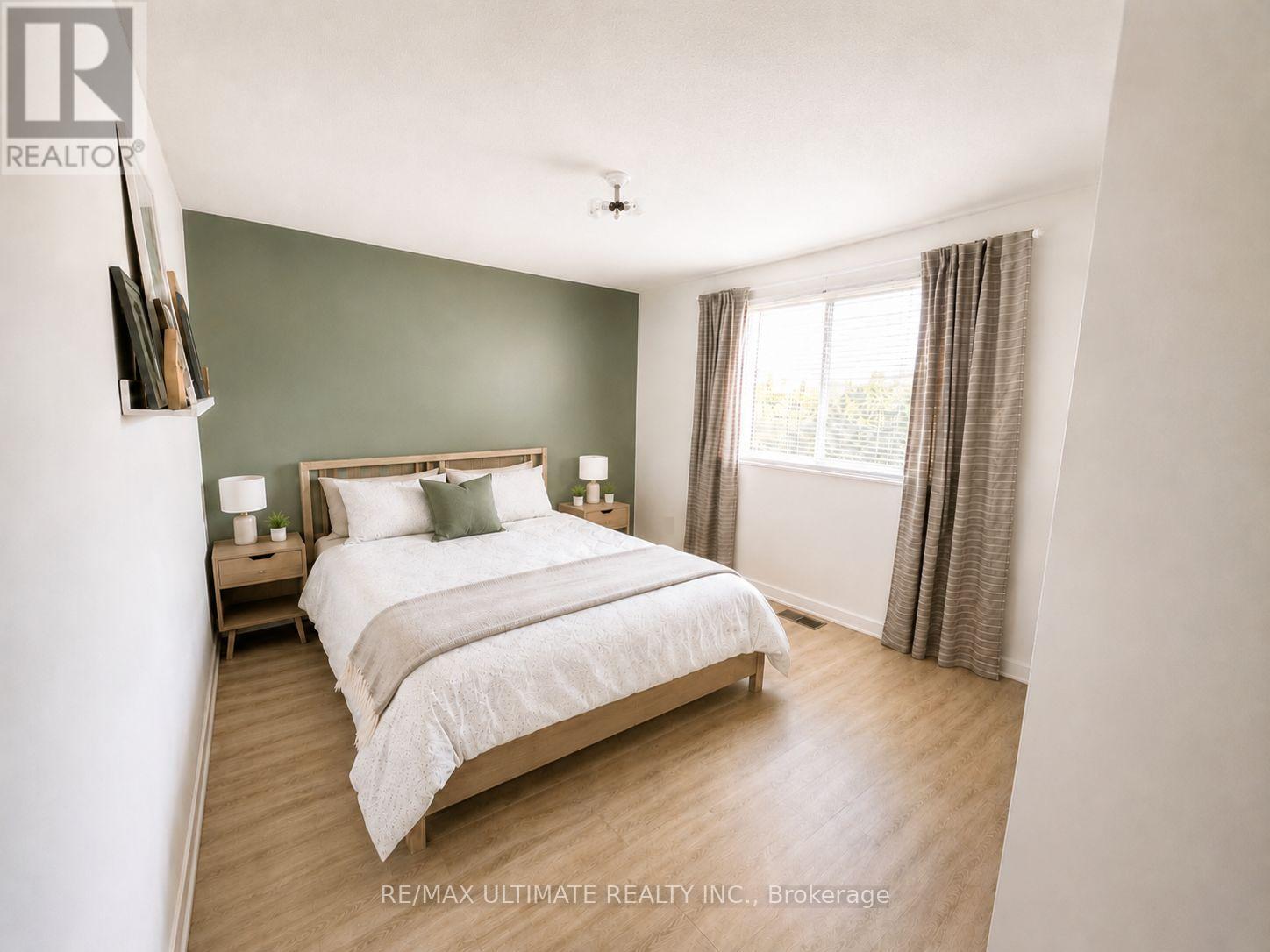 12 STONEY BROOK CRESCENT - 10