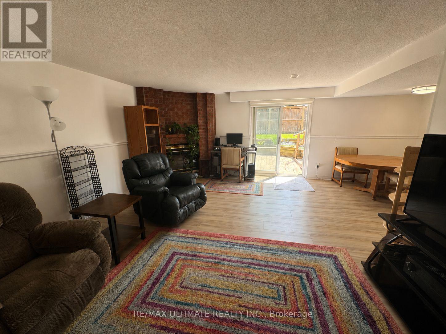12 STONEY BROOK CRESCENT - 16
