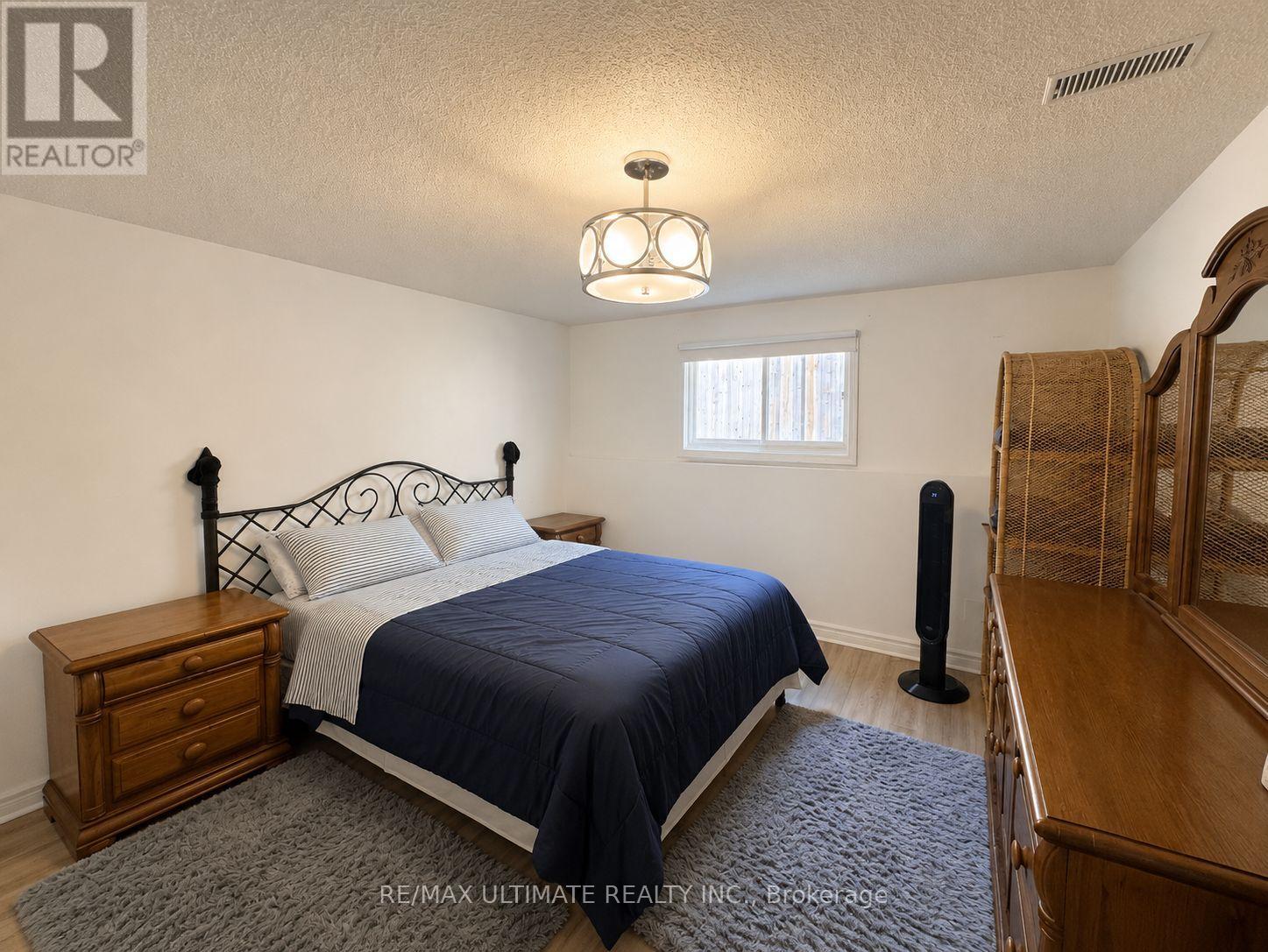 12 STONEY BROOK CRESCENT - 20