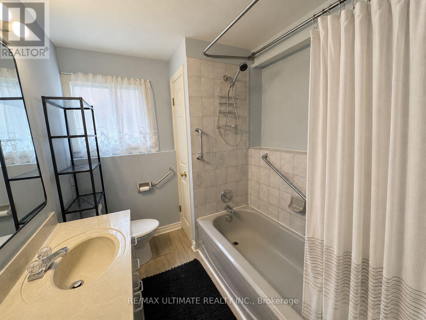 12 STONEY BROOK CRESCENT - 21
