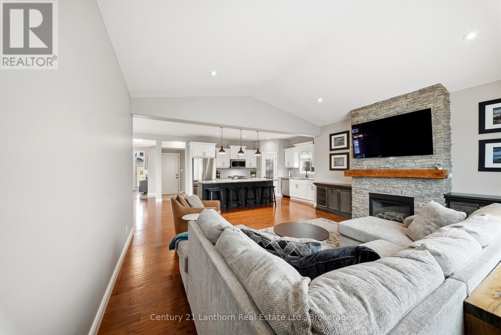 63 SCENIC DRIVE - 18