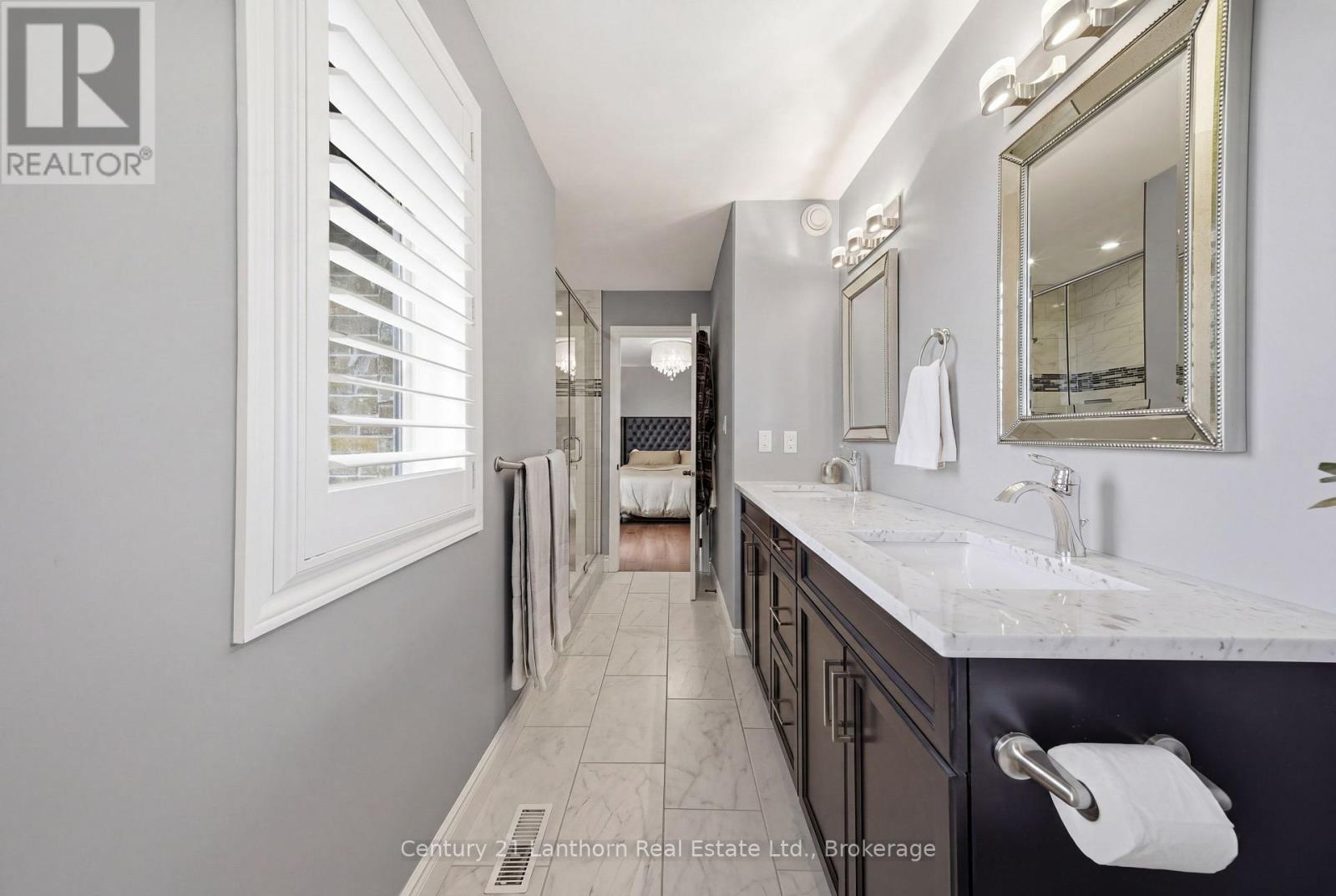 63 SCENIC DRIVE - 28
