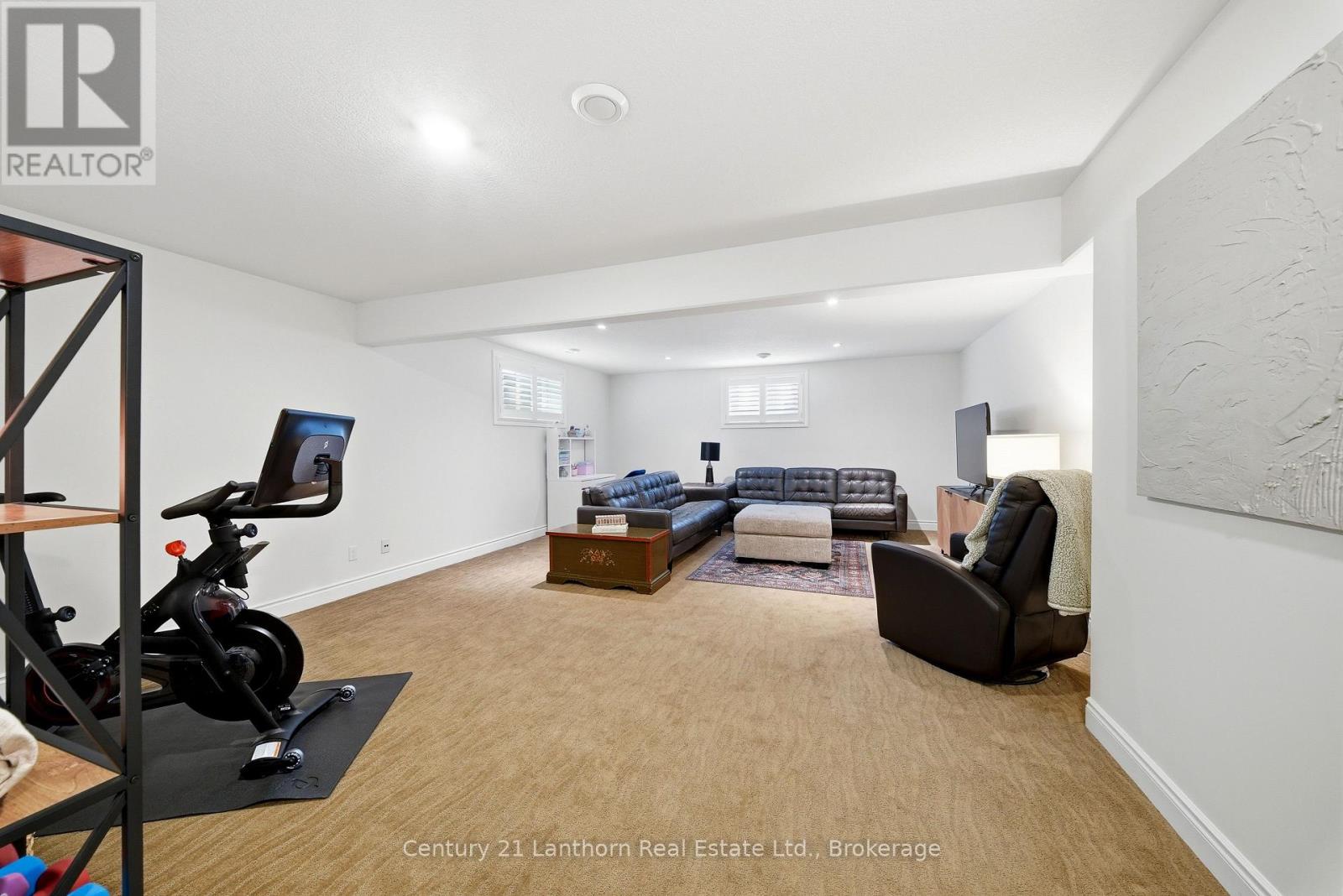 63 SCENIC DRIVE - 35