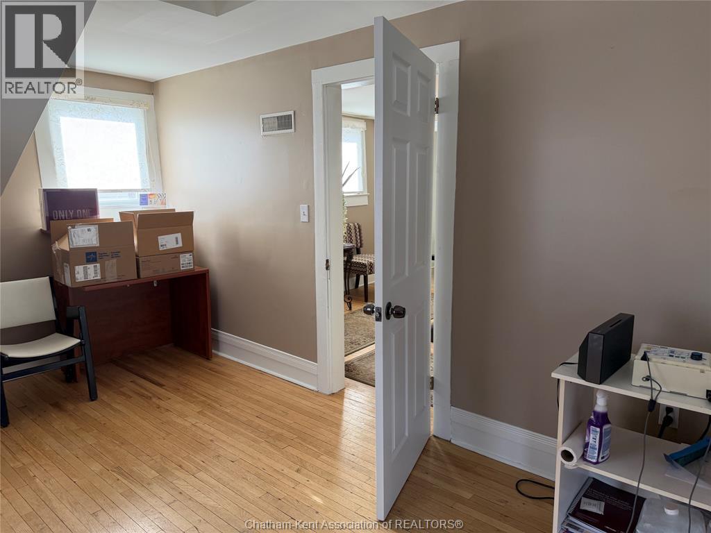 78 Victoria AVENUE - 23
