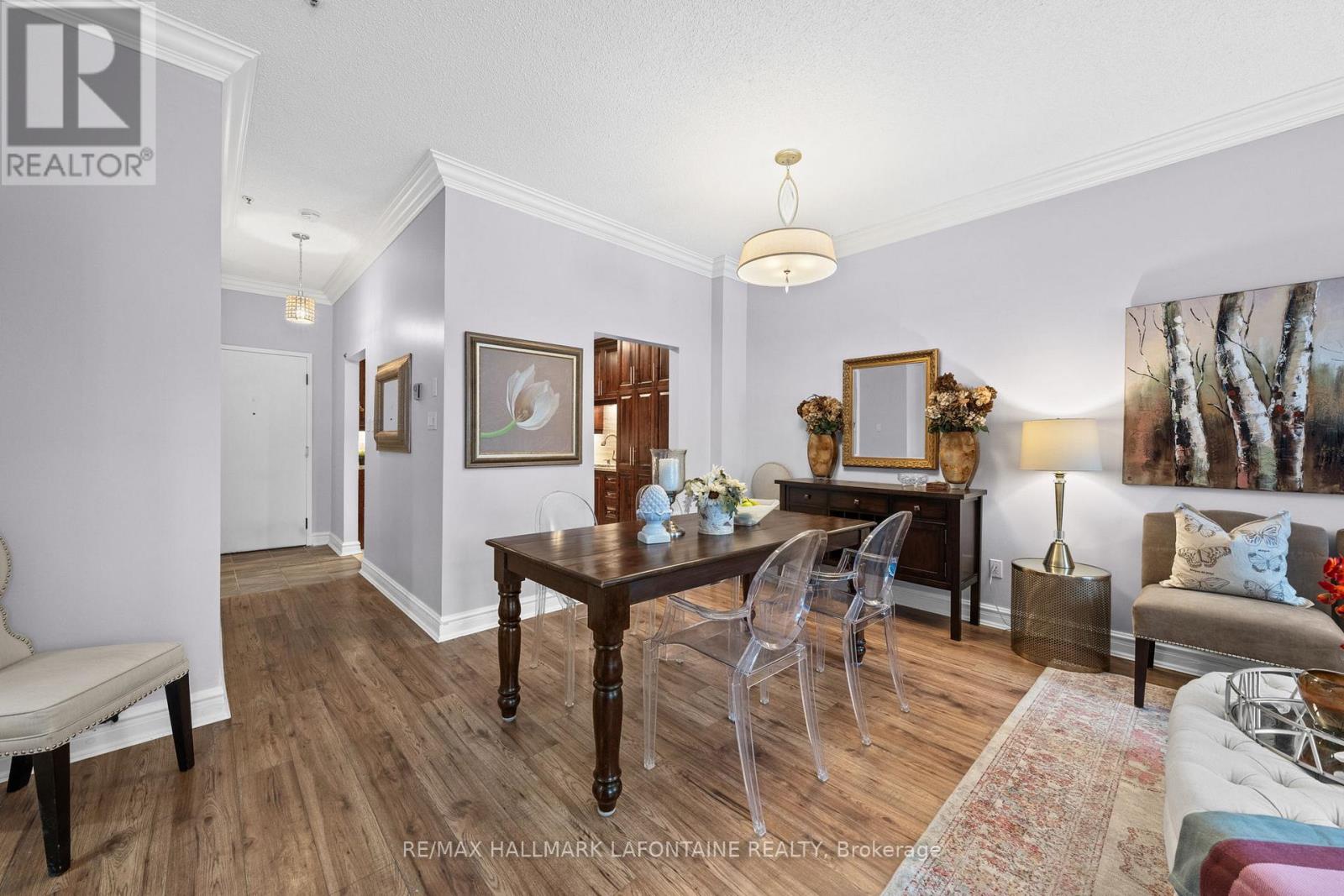 #107 1 ROSAMOND STREET E - 11