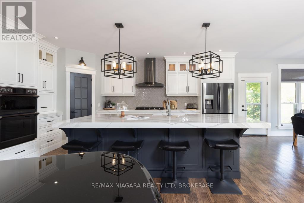 696 FOSS ROAD - 32