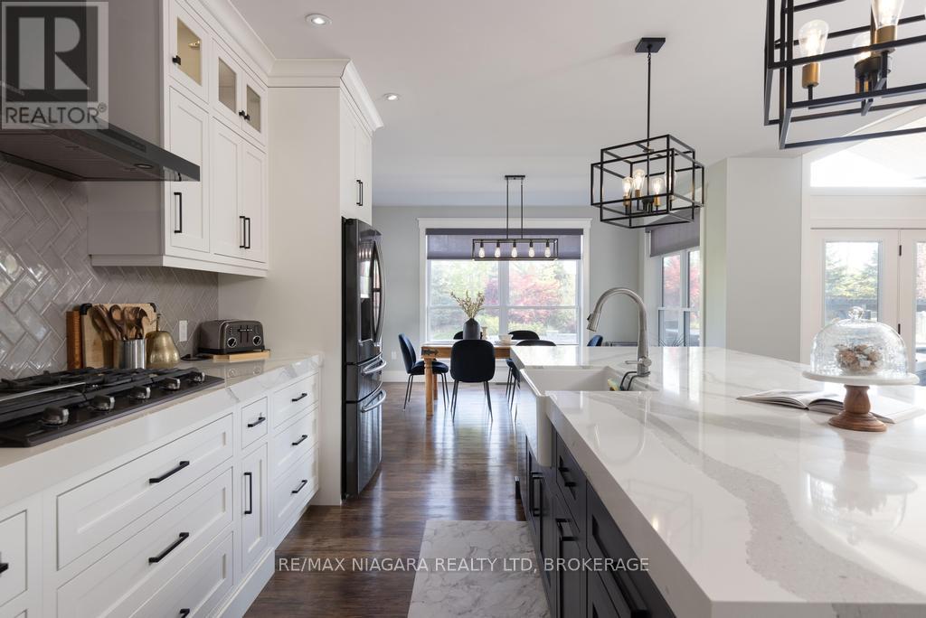 696 FOSS ROAD - 33