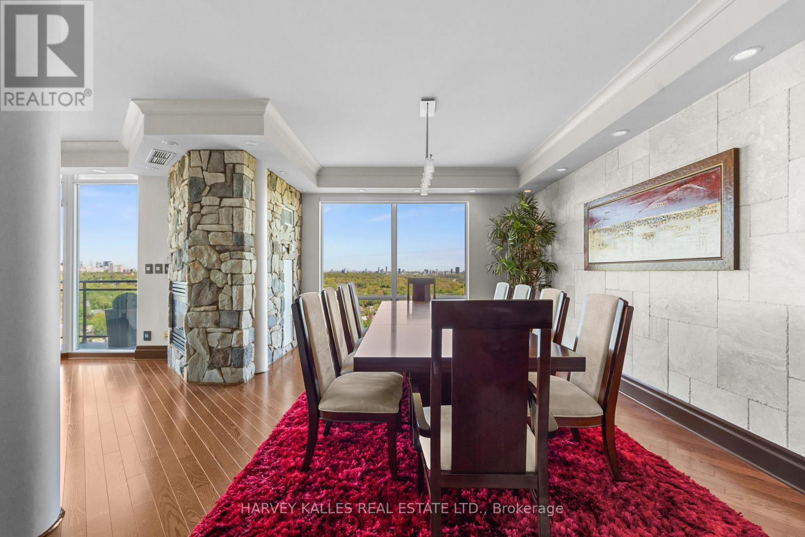 #2701 300 BLOOR STREET E - 7