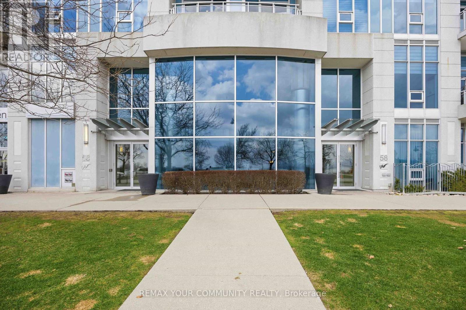#215 58 MARINE PARADE DRIVE - Image 2