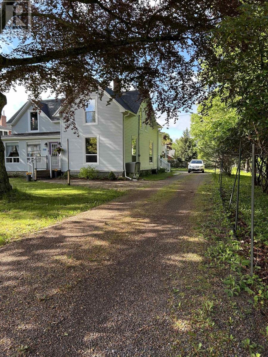 607 St.George Street - 16