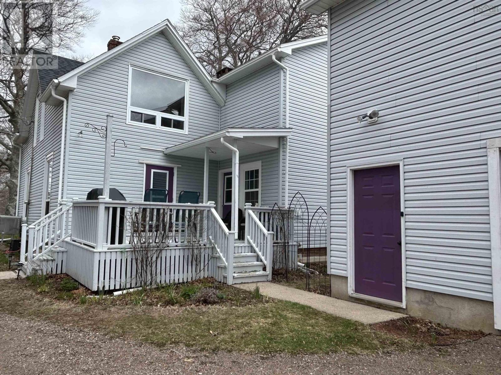 607 St.George Street - 17