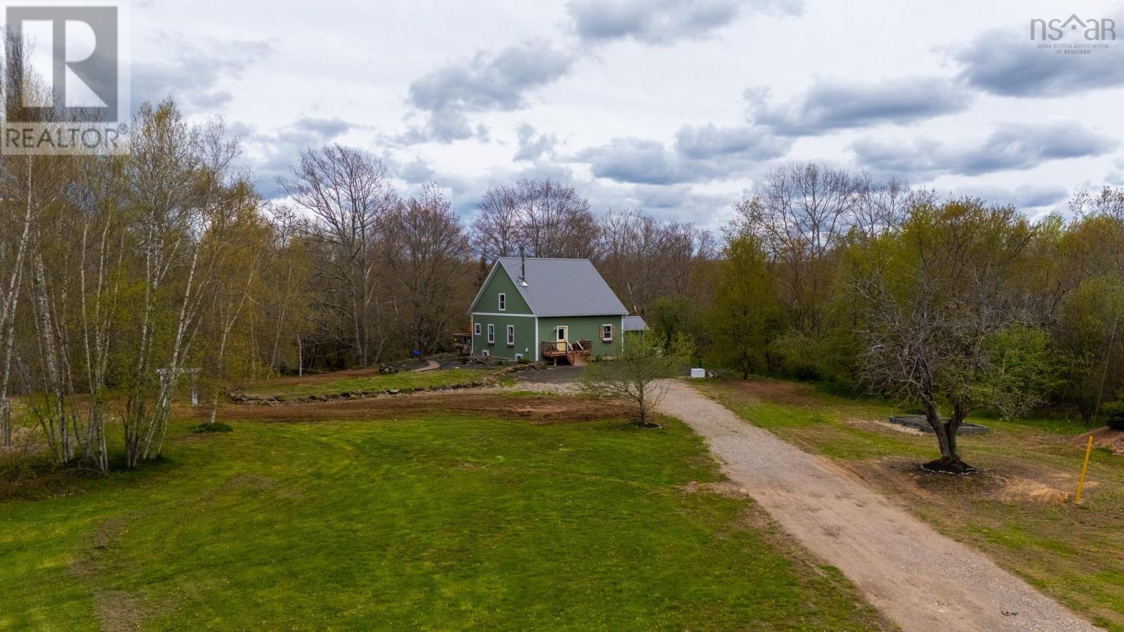 12572 1 Highway - 40
