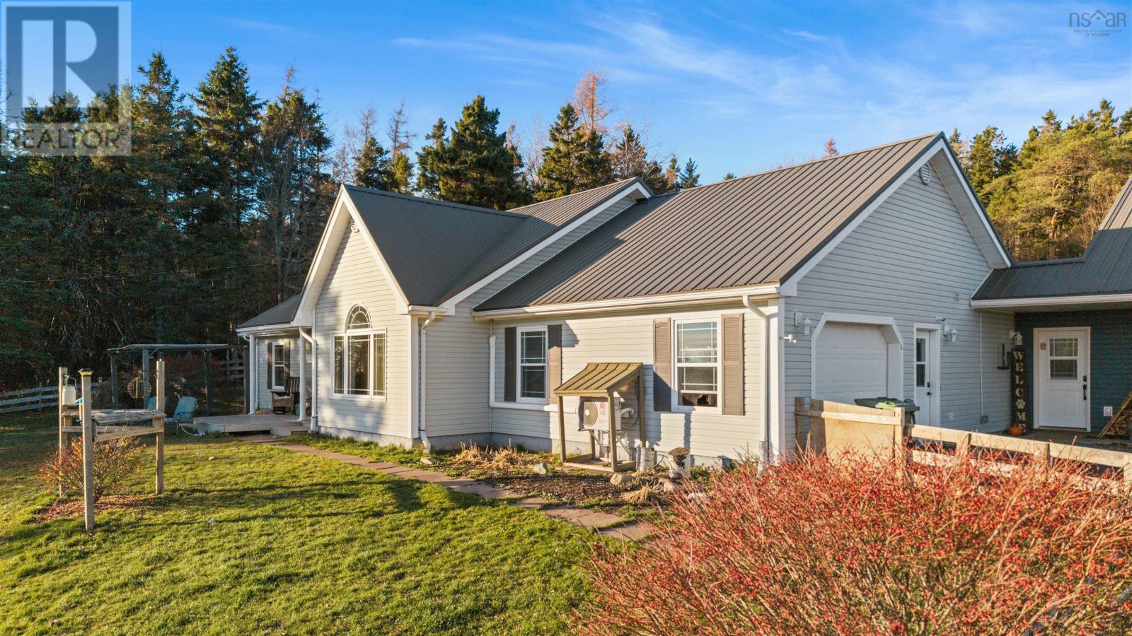 935 BROOKSIDE Road - 4