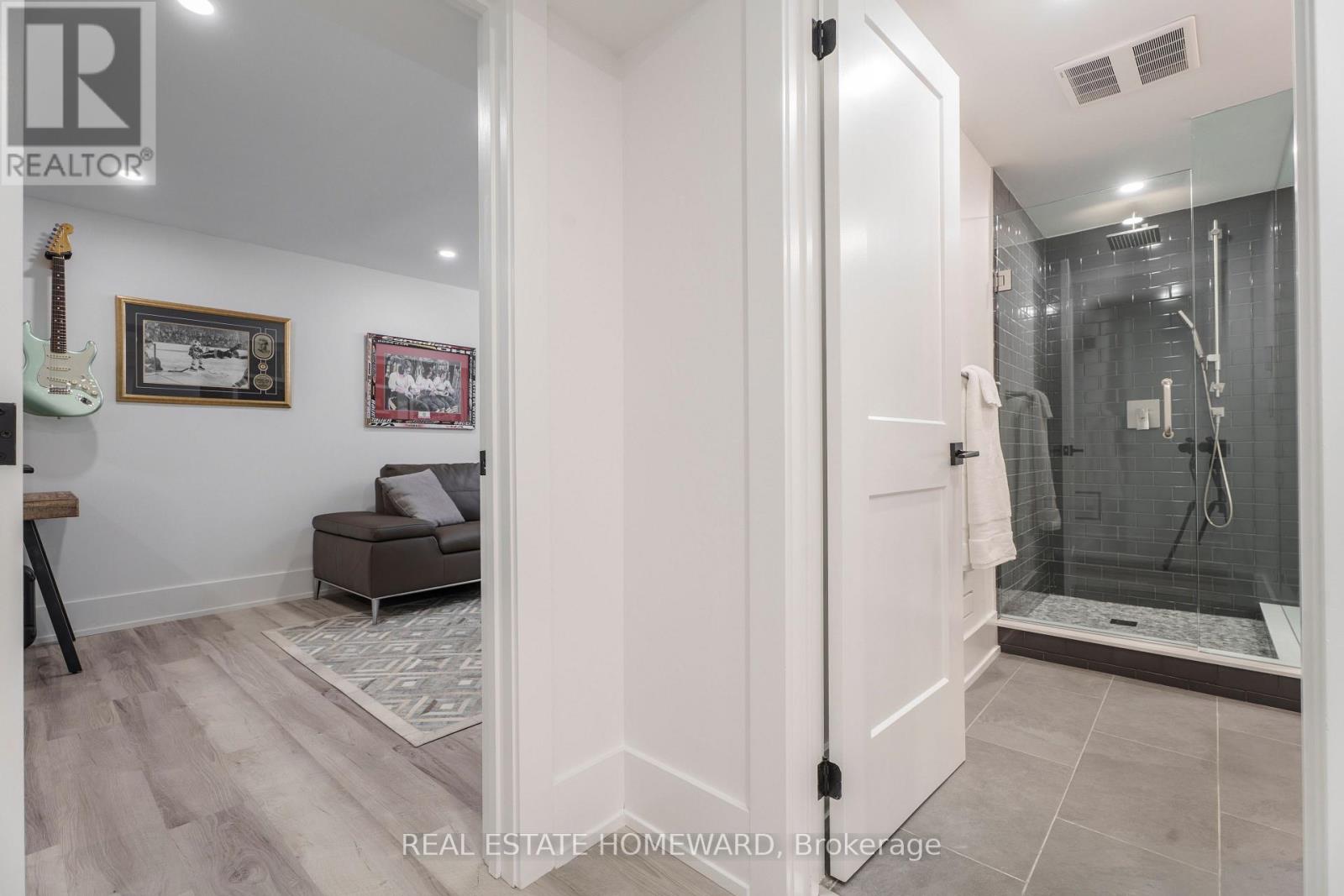 27 AVALON BOULEVARD - 35