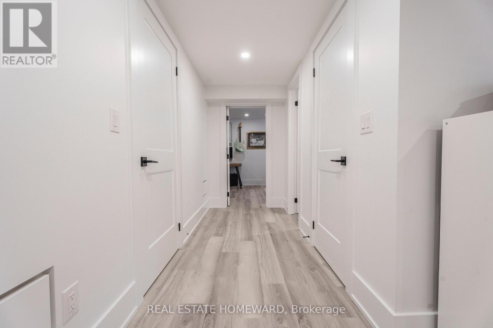 27 AVALON BOULEVARD - 34