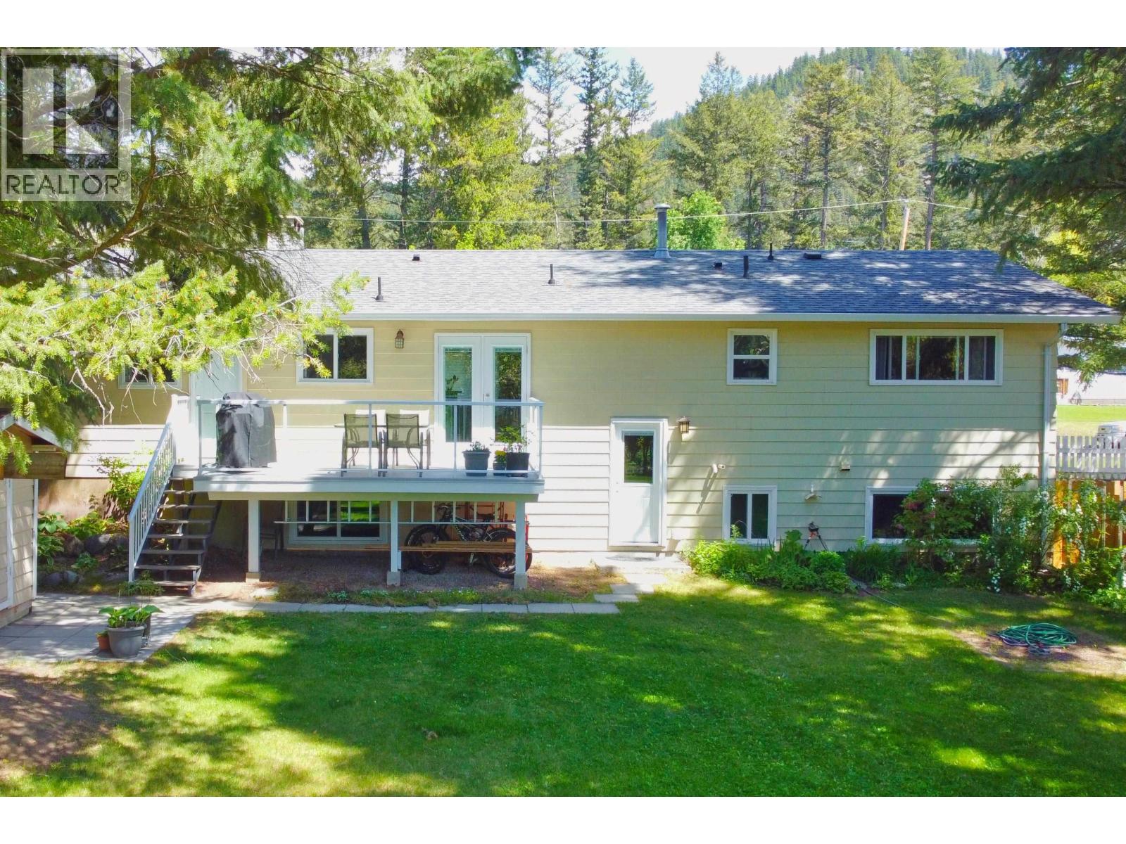 1125 PIGEON AVENUE - 32