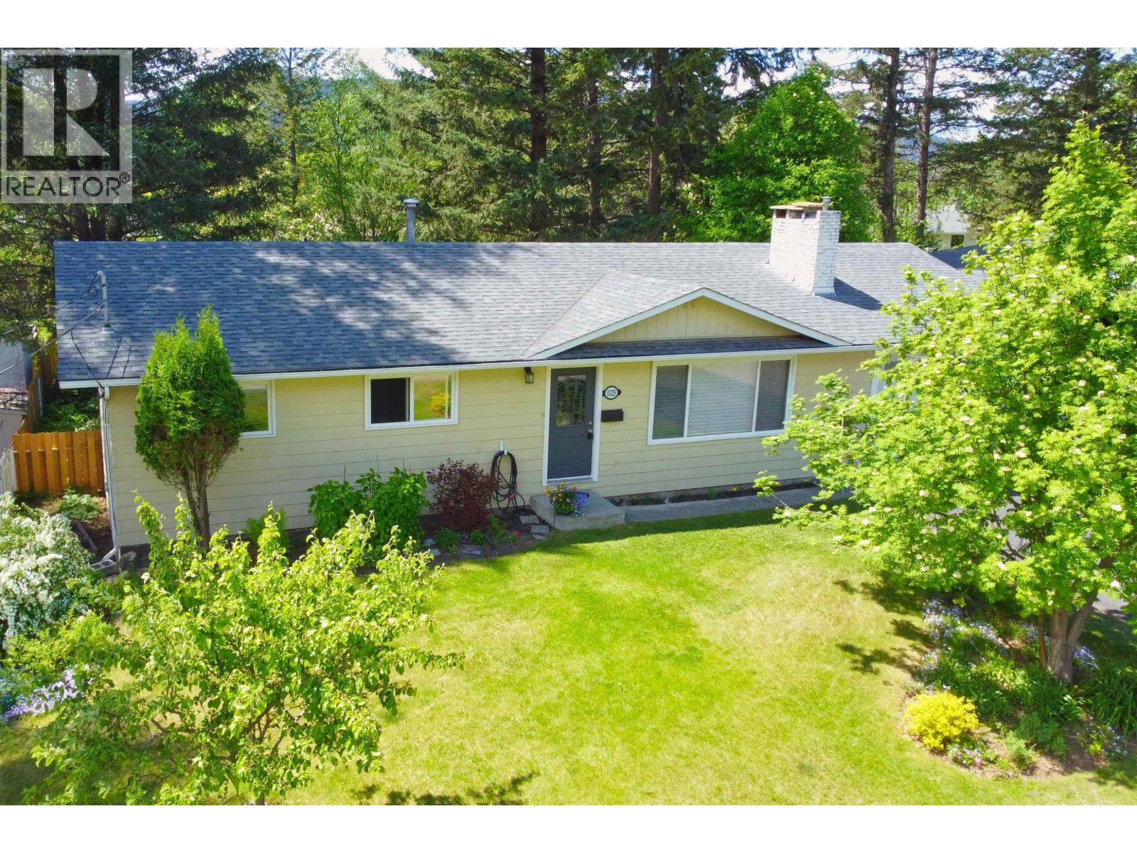1125 PIGEON AVENUE - 35
