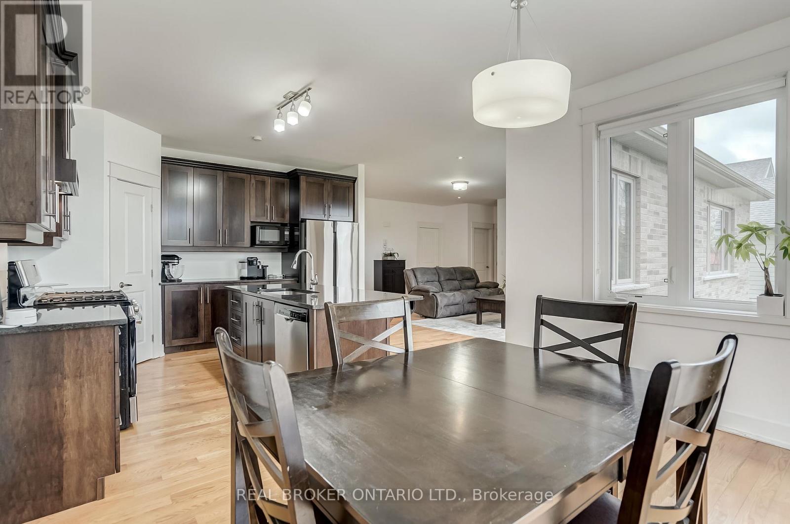 6237 PERTH STREET - 24