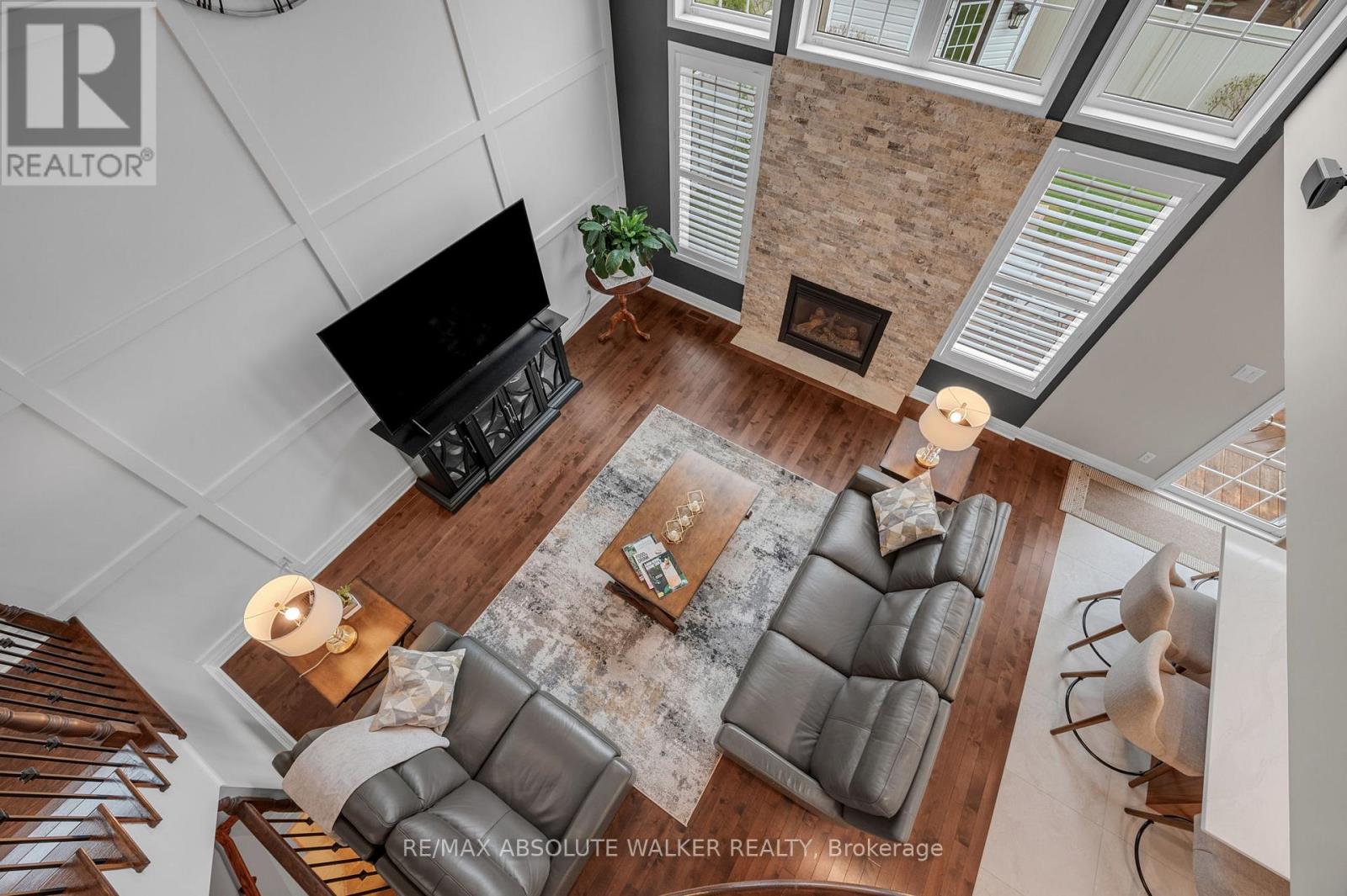 245 LUCINDA CRESCENT - 10