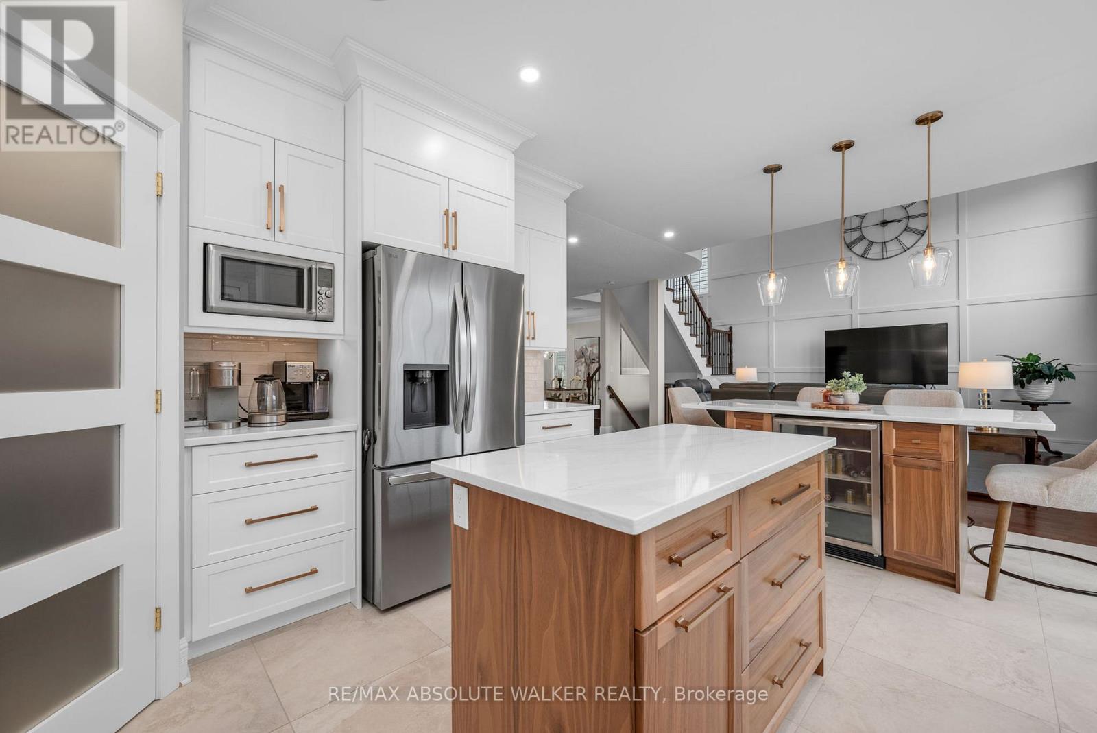 245 LUCINDA CRESCENT - 21
