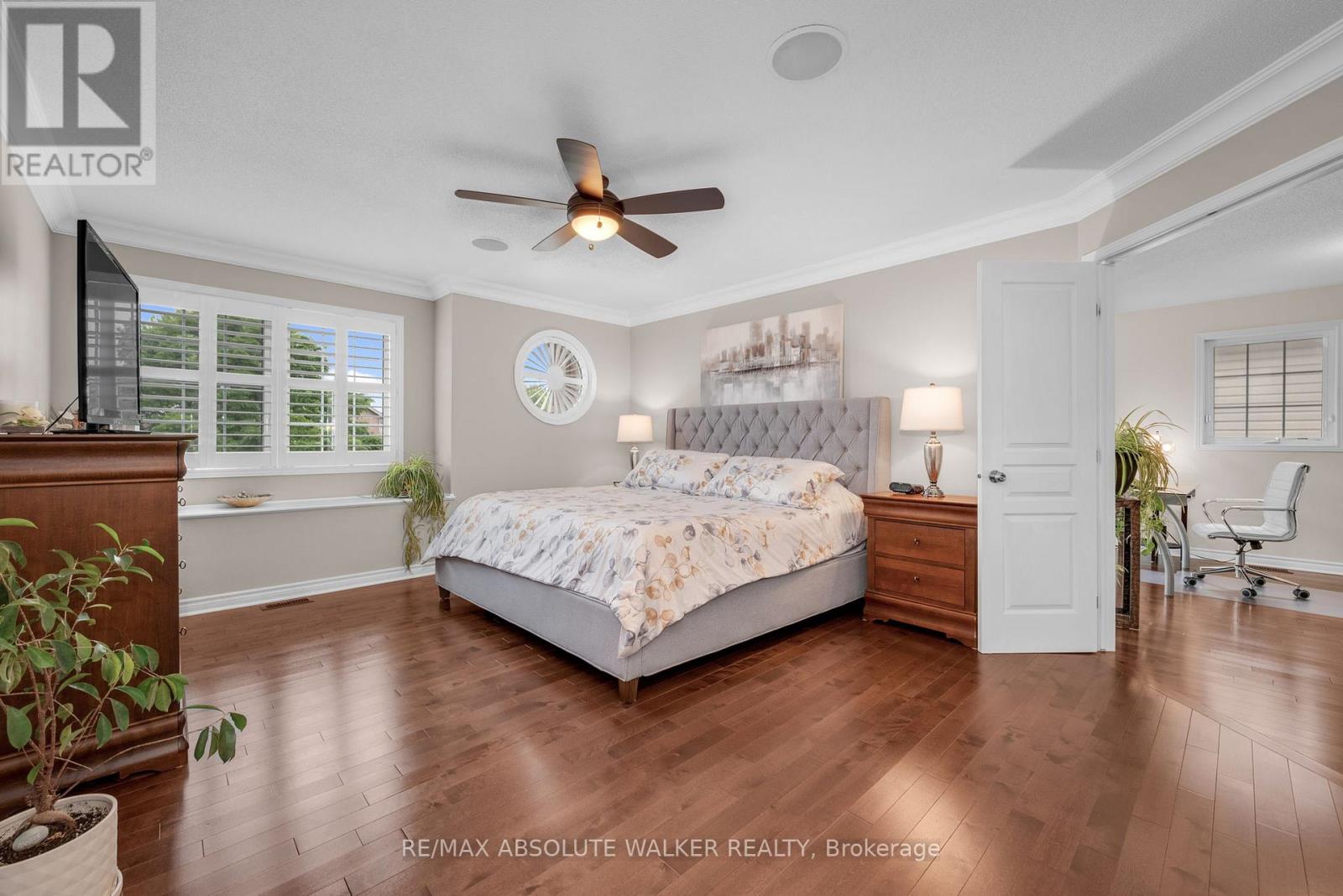 245 LUCINDA CRESCENT - 26