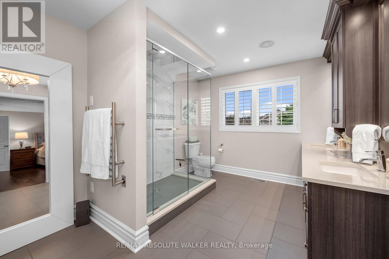 245 LUCINDA CRESCENT - 29