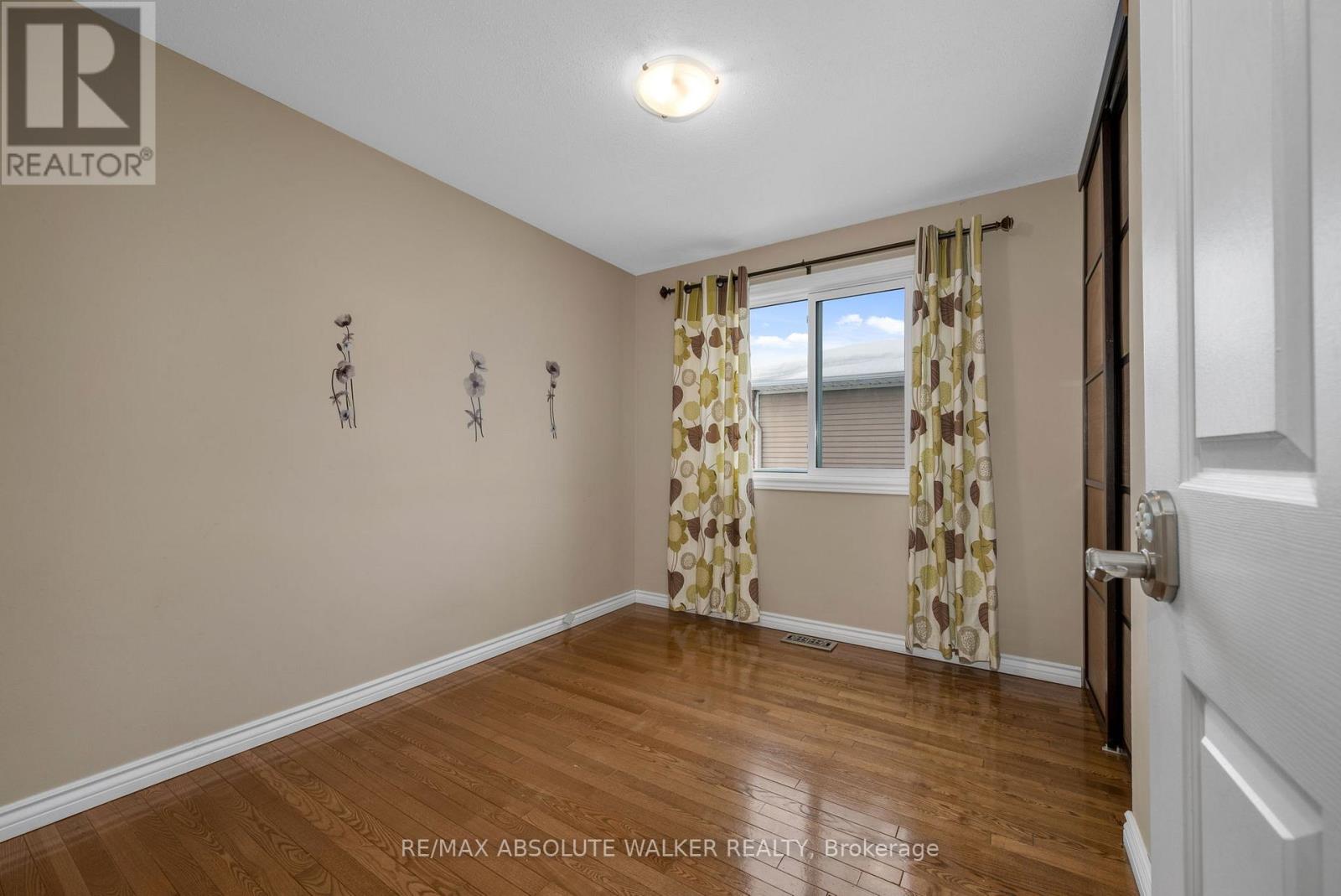 1849 MONTEREAU AVENUE - 35