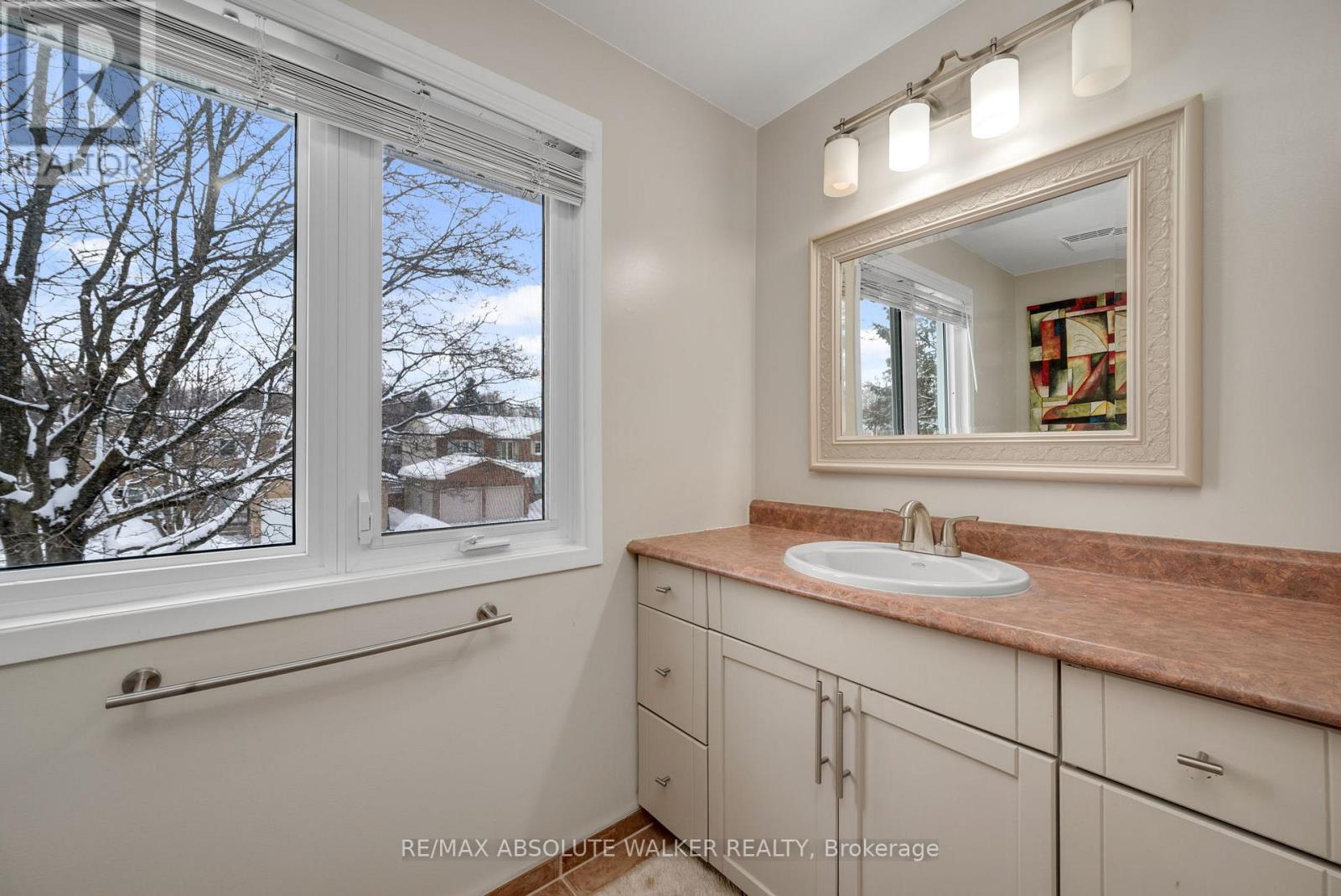 1849 MONTEREAU AVENUE - 38