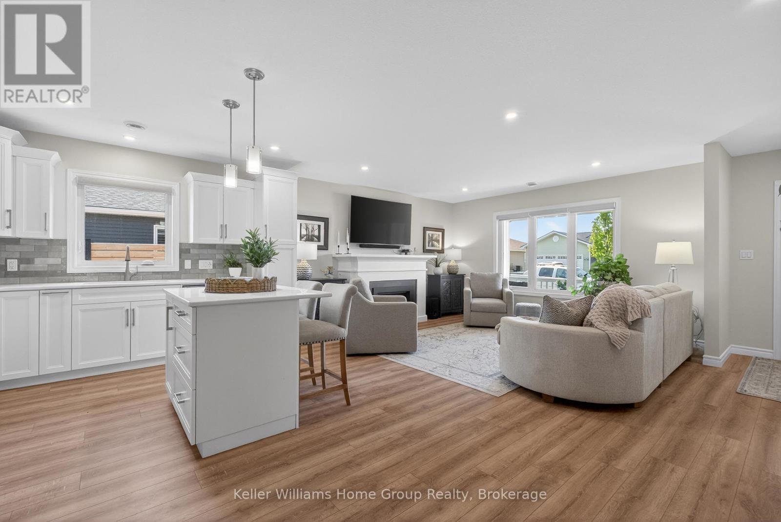 187 LAKE BREEZE DRIVE - 13