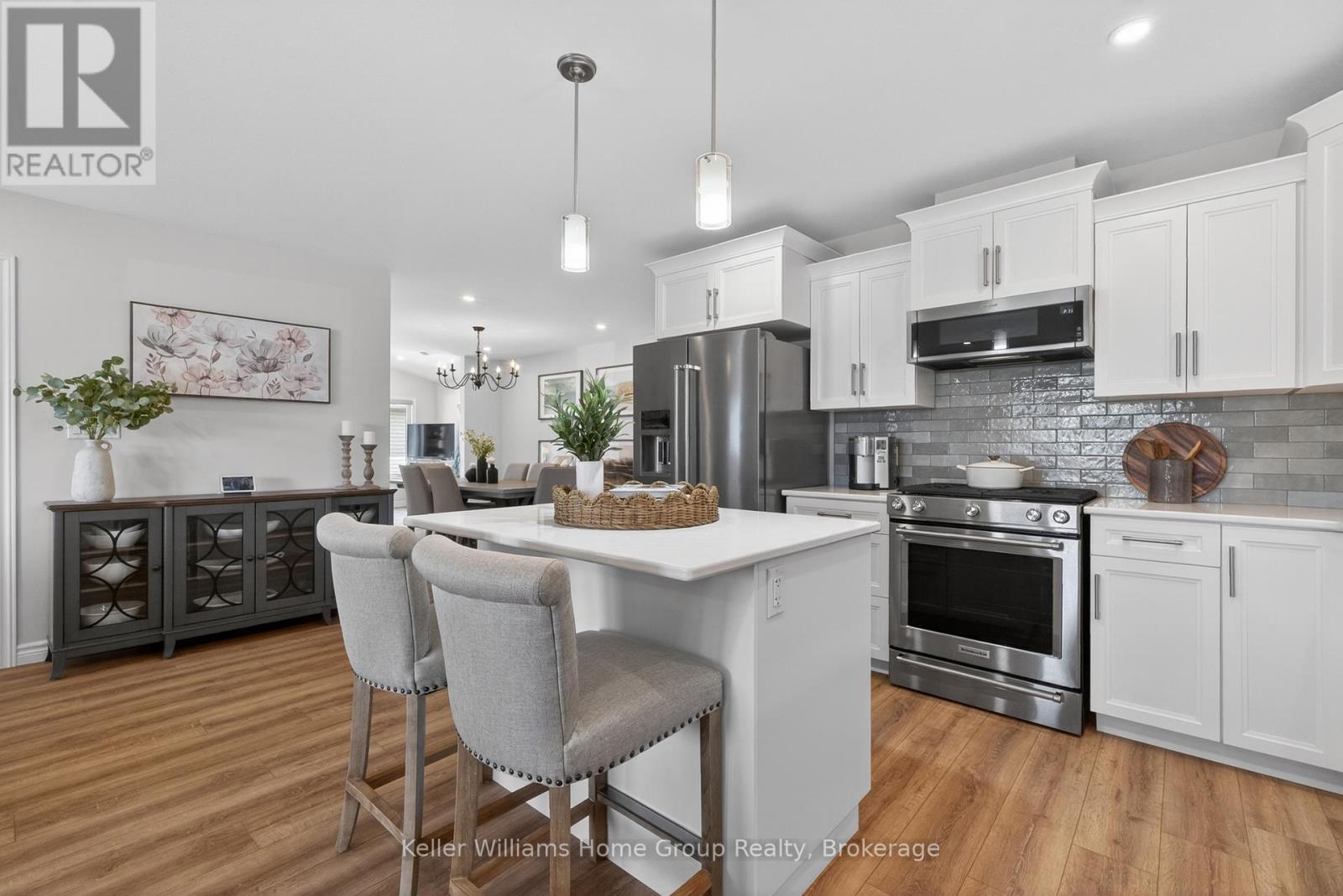187 LAKE BREEZE DRIVE - 14