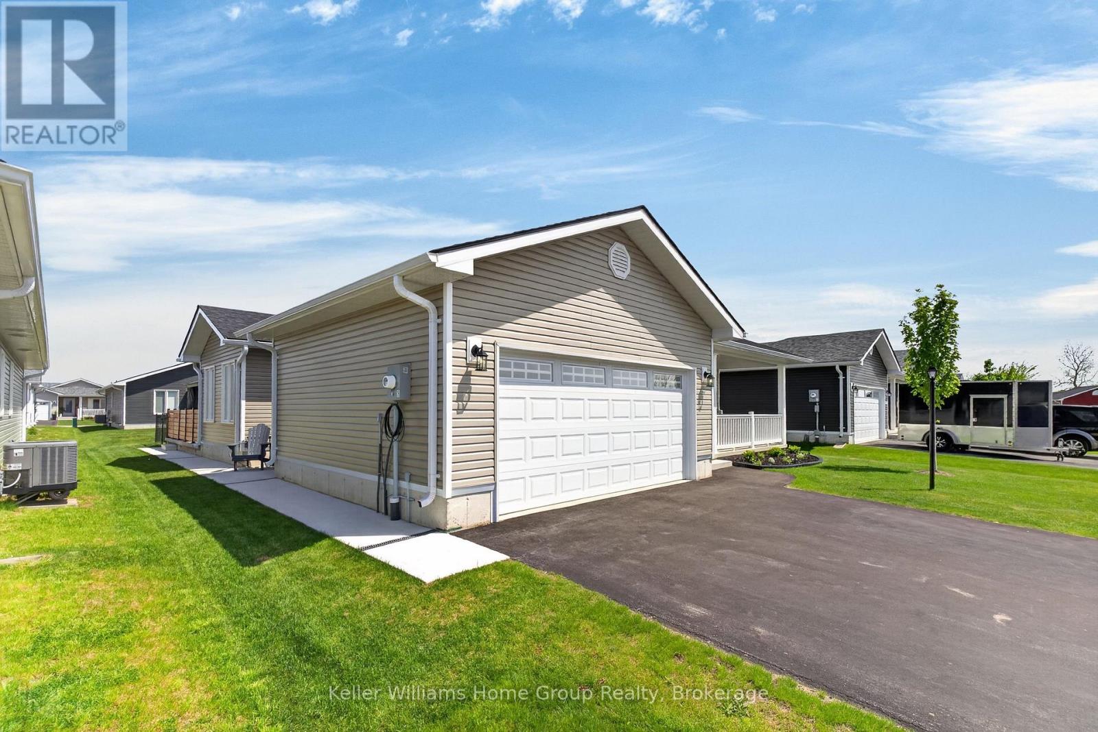 187 LAKE BREEZE DRIVE - 2