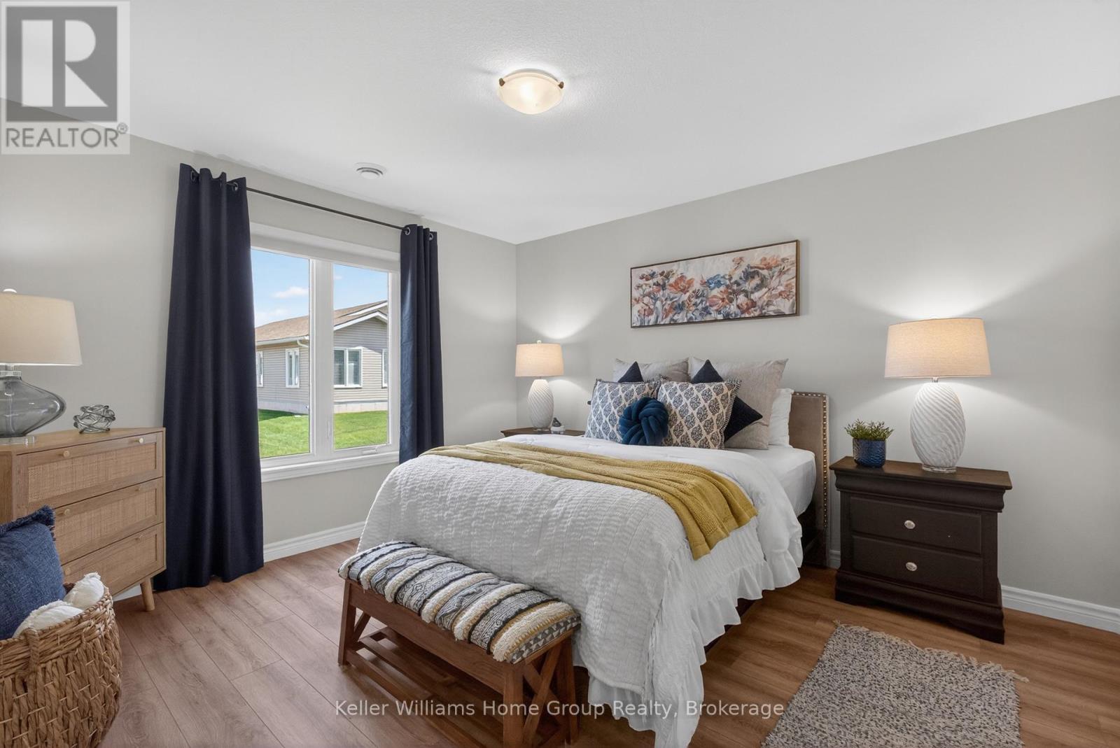 187 LAKE BREEZE DRIVE - 24