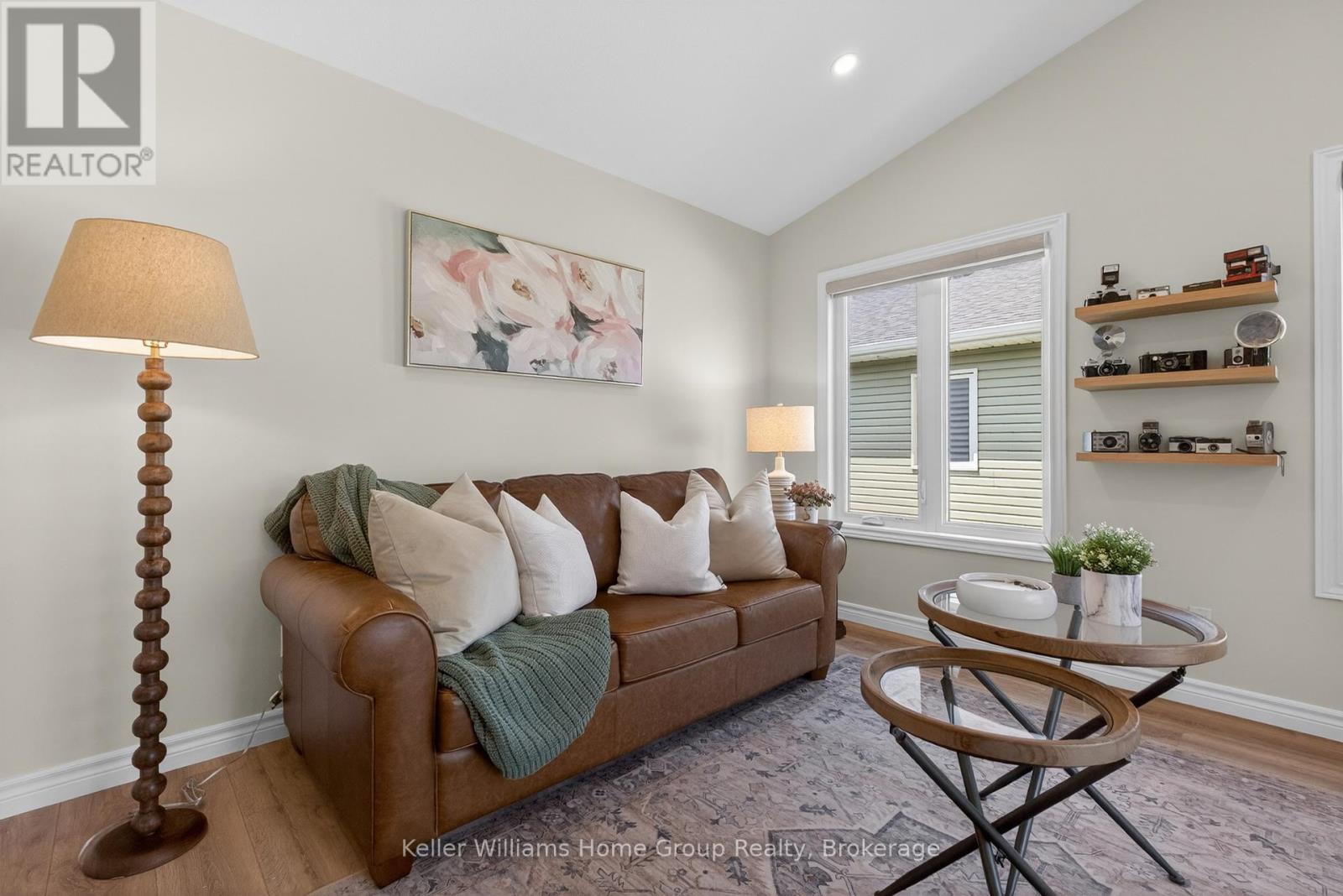 187 LAKE BREEZE DRIVE - 31