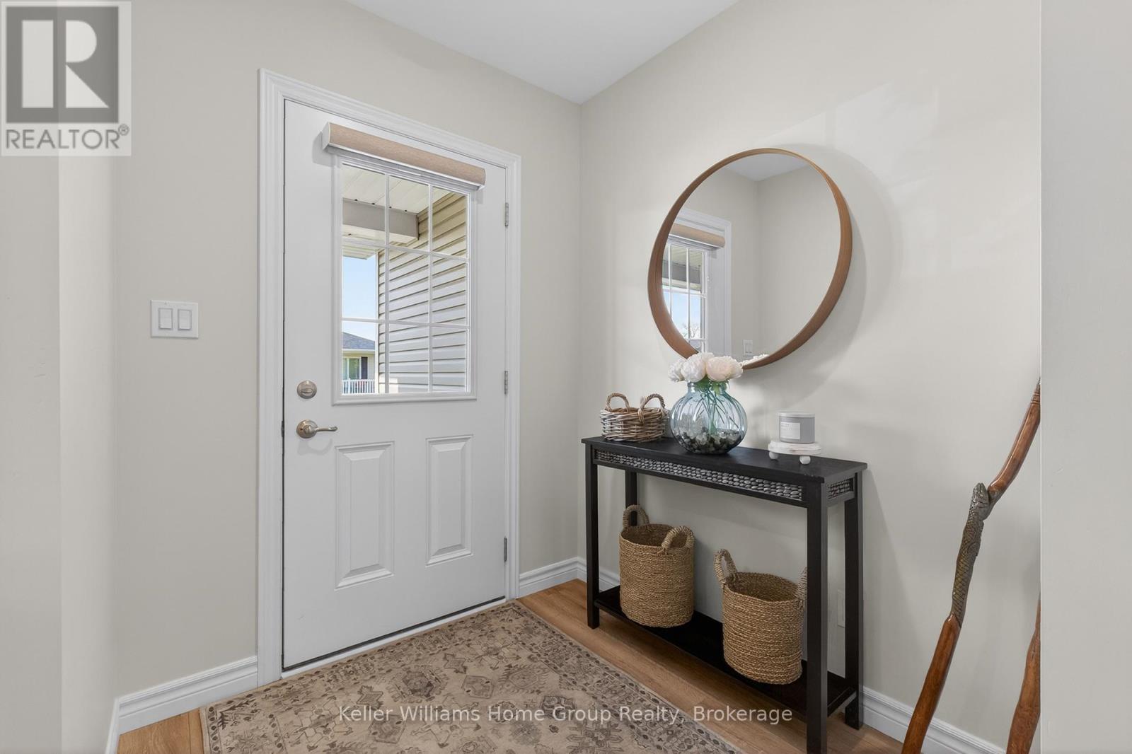 187 LAKE BREEZE DRIVE - 4