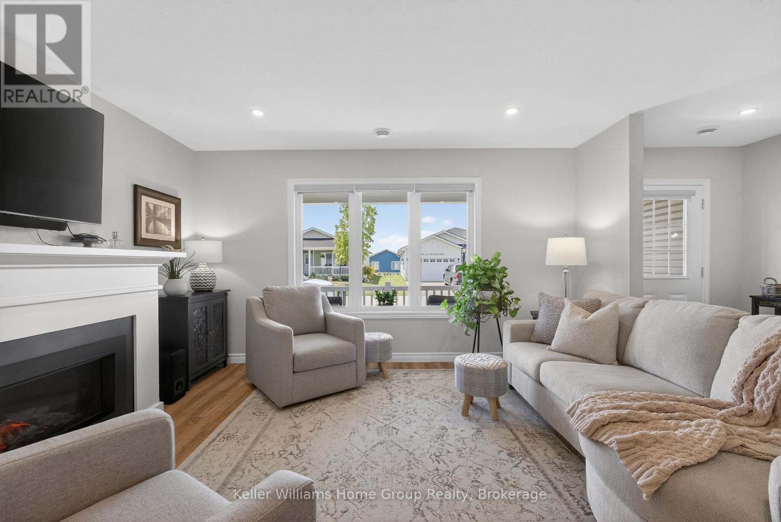187 LAKE BREEZE DRIVE - 8
