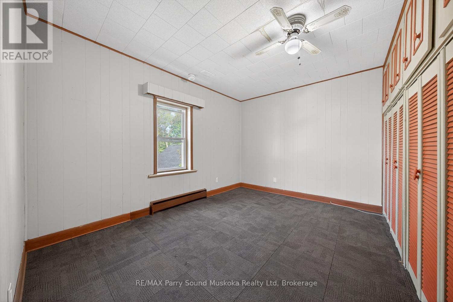 124 GIBSON STREET - 23