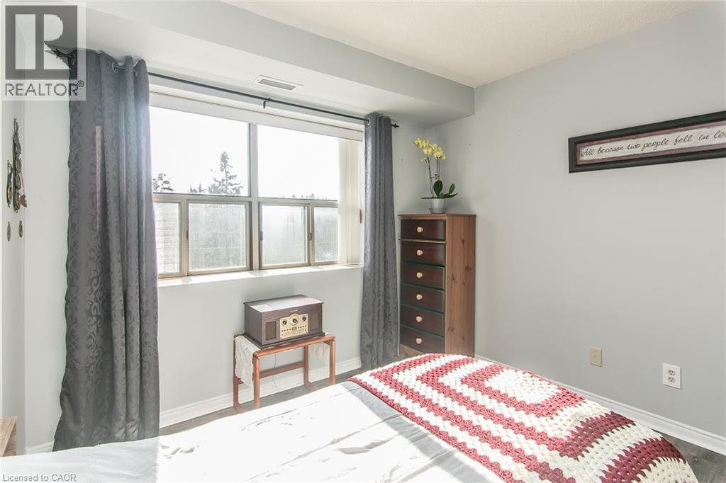 #402 300 KEATS Way - 20