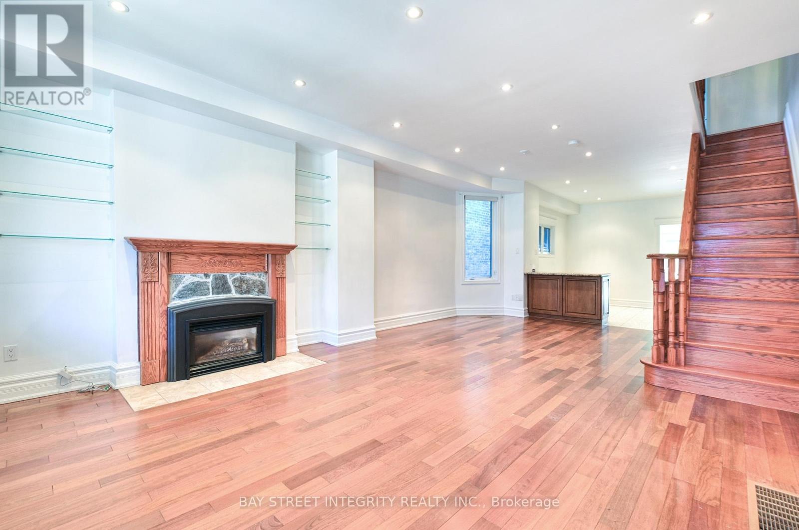 1282 LANSDOWNE AVENUE - Image 3