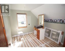 94 Transvaal Street, Shelburne, NS B0T1W0 Photo 27