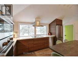 15 61st Street S, Wasaga Beach, ON L9Z1W1 Photo 11