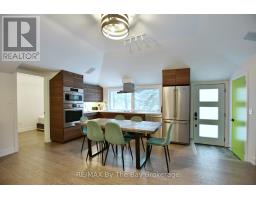 Bathroom - 15 61st Street S, Wasaga Beach, ON L9Z1W1 Photo 6