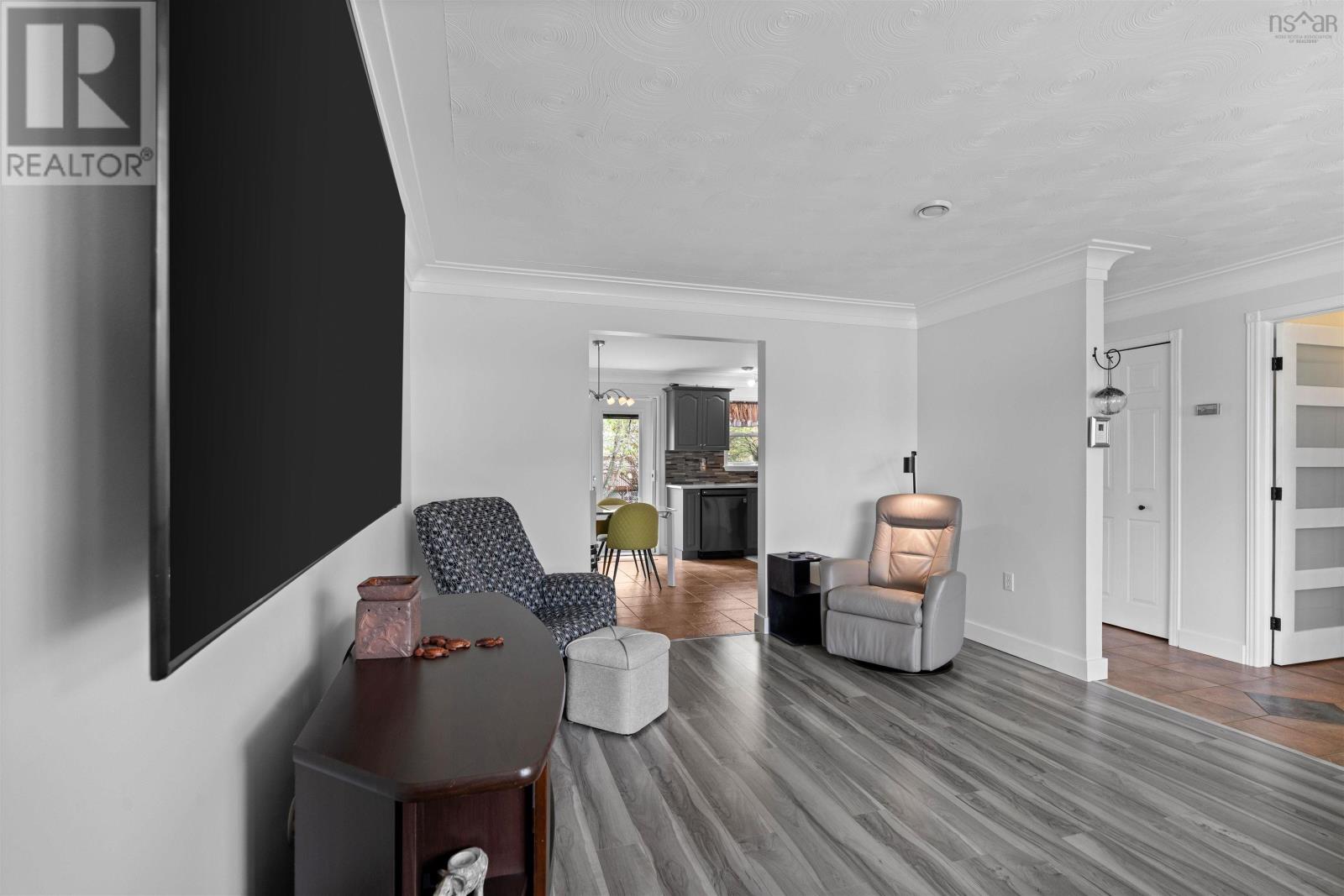 108 Lancaster Drive - 21